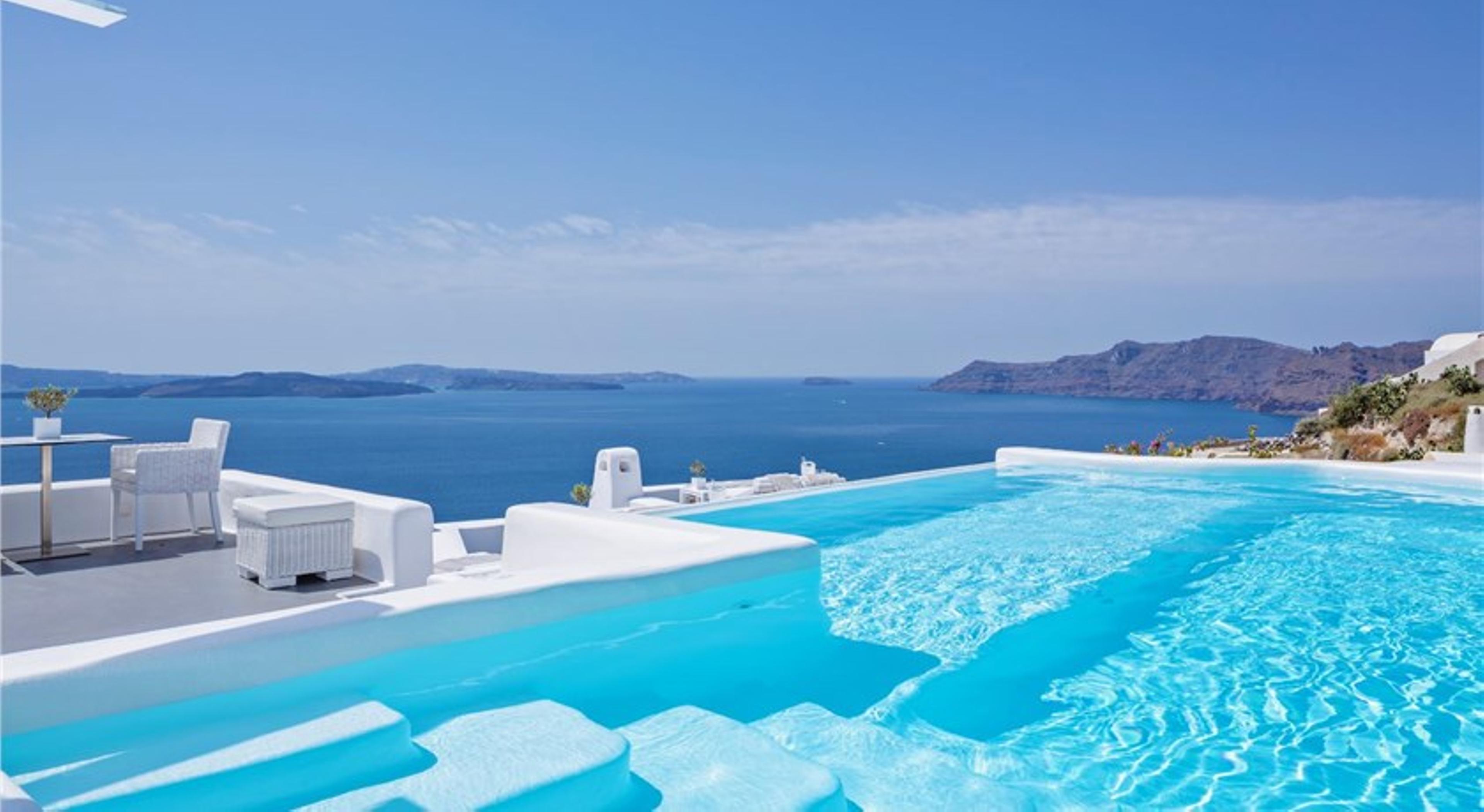 Private Pool Suites for the Ultimate Honeymoon Getaway